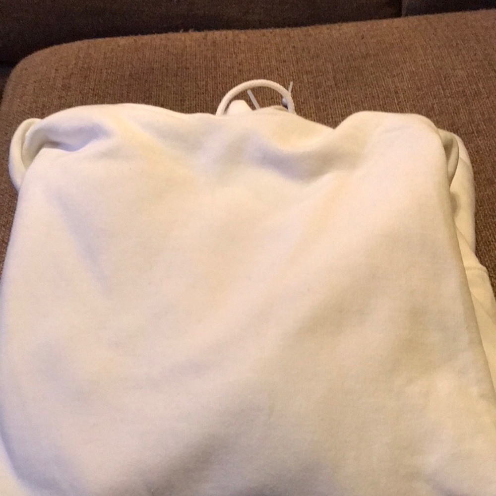 Gildan White hoodie size medium